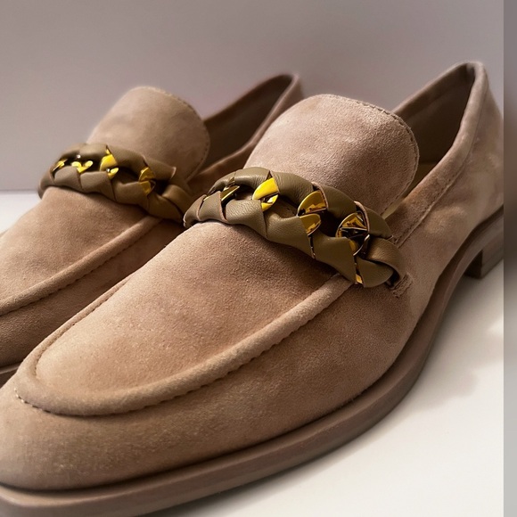 Beige Loafers with Gold Chain Accent - Picture 8 of 9